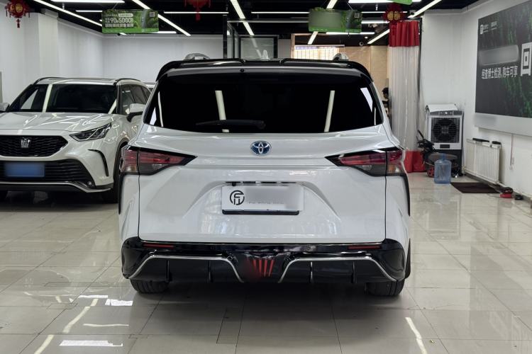 Used Toyota SIENNA 2021 2.5L Hybrid Comfort Edition Exterior 4