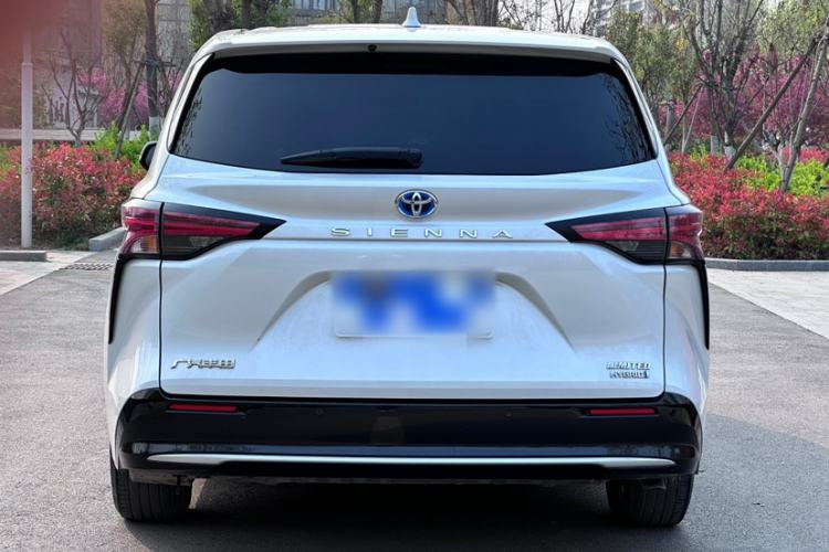 Used Toyota SIENNA 2021 2.5L Hybrid Premium Edition Exterior 4