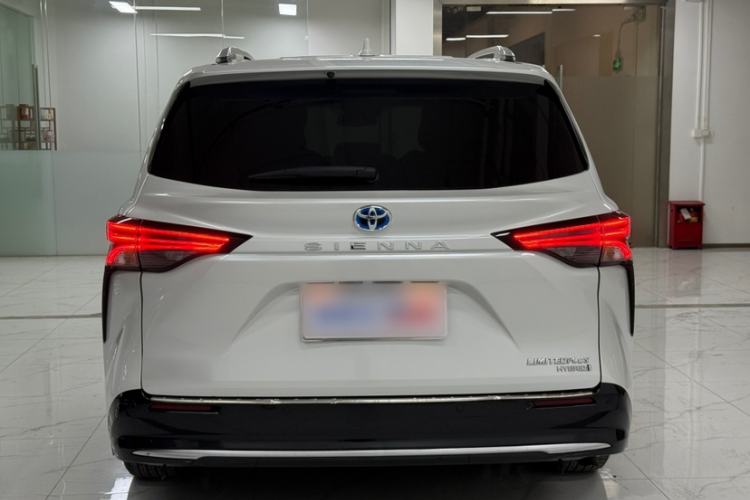 Used Toyota SIENNA 2021 2.5L Hybrid Ultimate Edition Exterior 4
