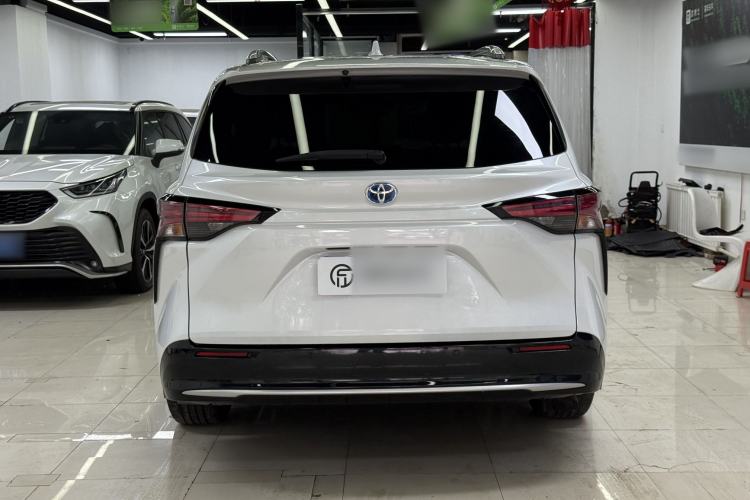 Used Toyota SIENNA 2021 2.5L Hybrid Ultimate Edition Exterior 4