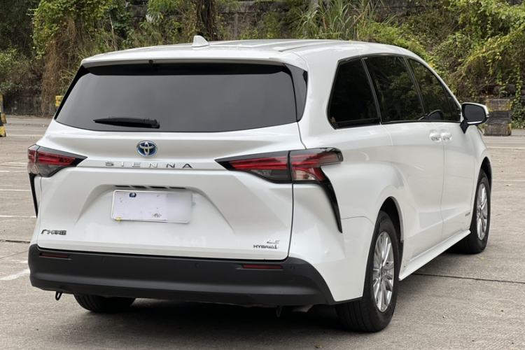 Used Toyota SIENNA 2021 2.5L Hybrid Comfort Edition Exterior 4