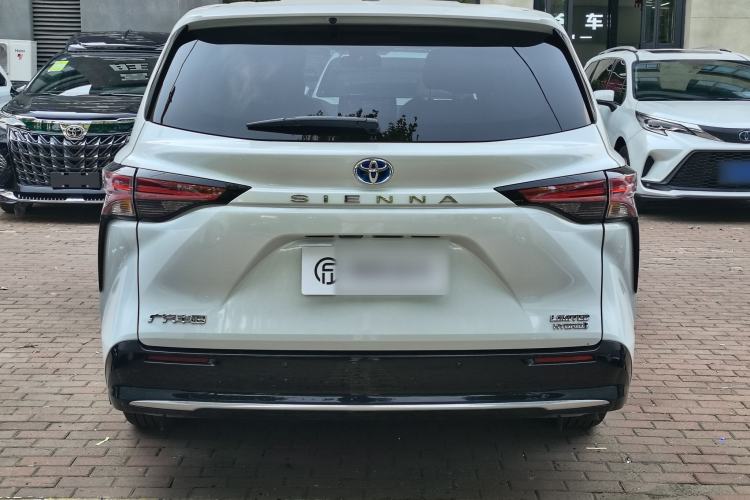 Used Toyota SIENNA 2021 2.5L Hybrid Premium Edition Exterior 4