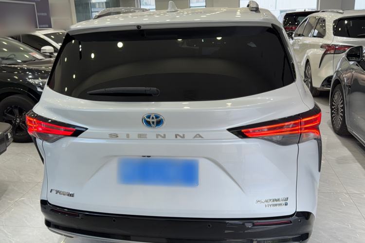 Used Toyota SIENNA 2021 2.5L Hybrid Platinum Edition Exterior 5