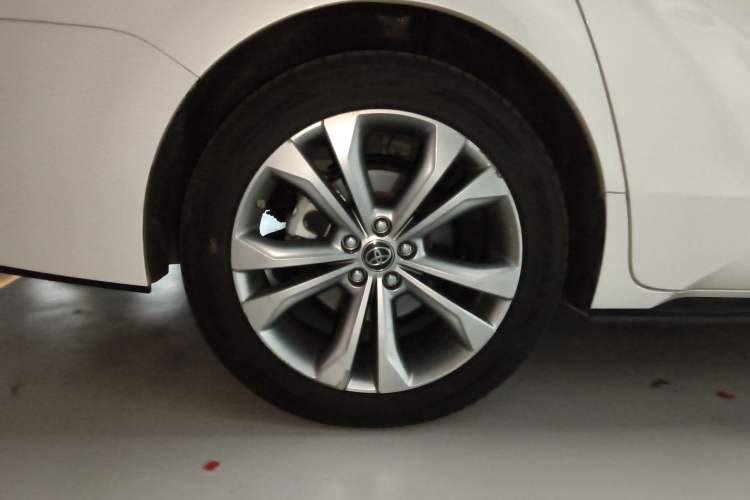 Used Toyota SIENNA 2021 2.5L Hybrid Premium Edition Exterior 5
