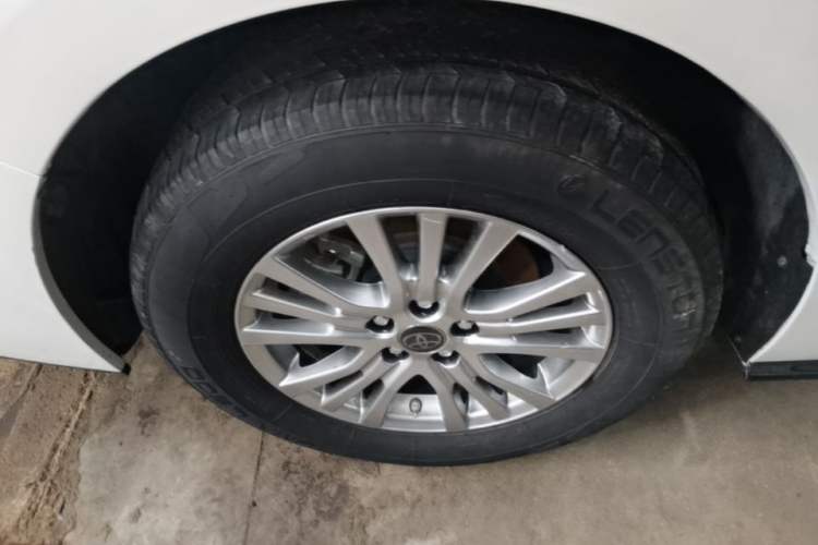 Used Toyota SIENNA 2021 2.5L Hybrid Premium Edition Exterior 5