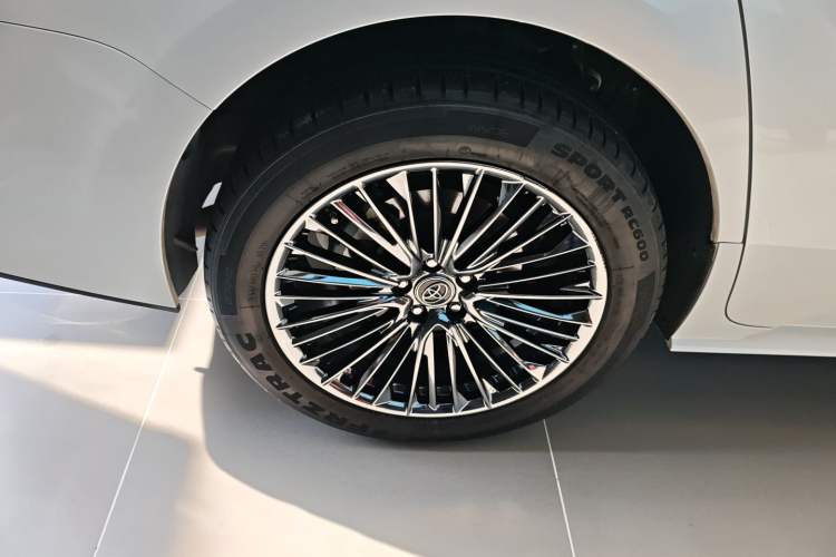 Used Toyota SIENNA 2021 2.5L Hybrid Comfort Edition Exterior 5