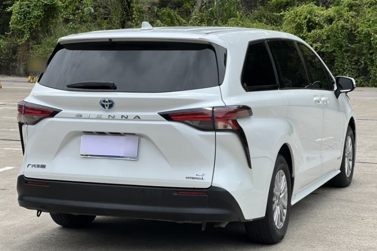 Used Toyota SIENNA 2021 2.5L Hybrid Comfort Edition Exterior 5