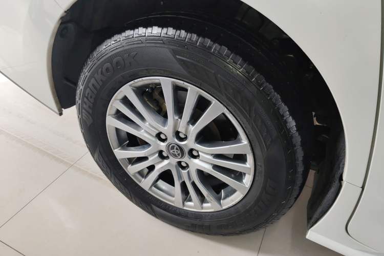 Used Toyota SIENNA 2021 2.5L Hybrid Comfort Edition Exterior 5