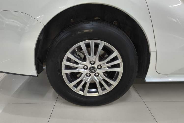 Used Toyota SIENNA 2021 2.5L Hybrid Comfort Edition Exterior 5