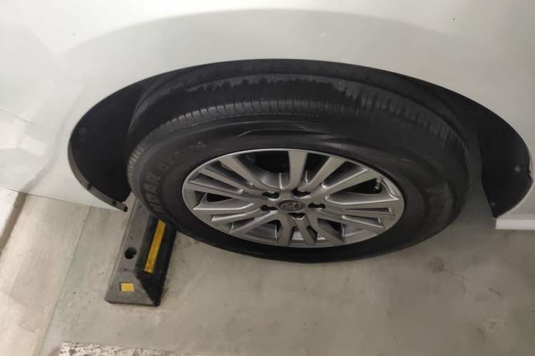 Used Toyota SIENNA 2021 2.5L Hybrid Comfort Edition Exterior 5