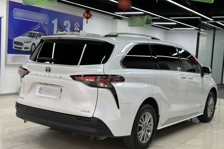 Used Toyota SIENNA 2021 2.5L Hybrid Comfort Edition Exterior 5