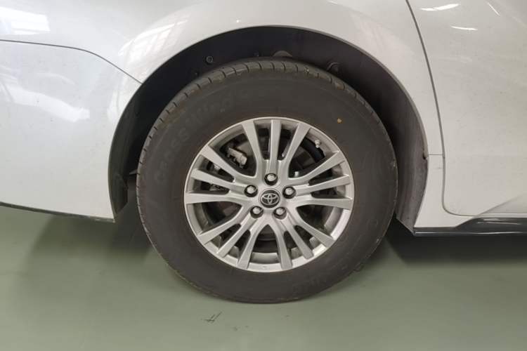 Used Toyota SIENNA 2021 2.5L Hybrid Premium Edition Exterior 5