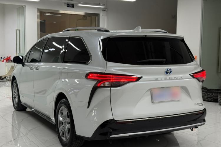 Used Toyota SIENNA 2021 2.5L Hybrid Ultimate Edition Exterior 5
