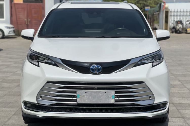 Used Toyota SIENNA 2021 2.5L Hybrid Platinum Edition Exterior 5