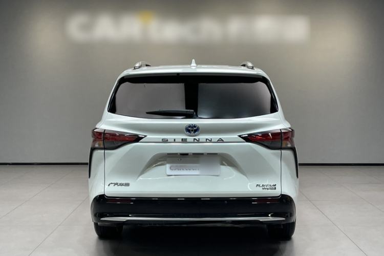 Used Toyota SIENNA 2021 2.5L Hybrid Platinum Edition Exterior 5