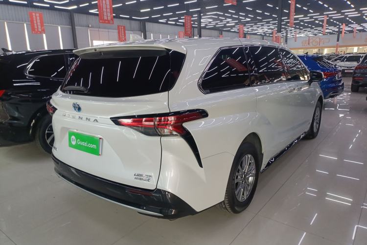 Used Toyota SIENNA 2021 2.5L Hybrid Premium Edition Exterior 5