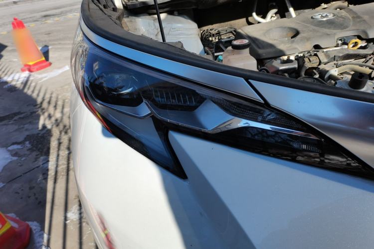 Used Toyota SIENNA 2021 2.5L Hybrid Premium Edition Exterior 6