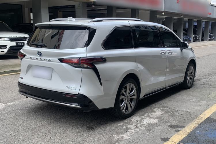 Used Toyota SIENNA 2021 2.5L Hybrid Platinum Edition Exterior 6