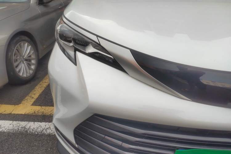 Used Toyota SIENNA 2021 2.5L Hybrid Premium Edition Exterior 6