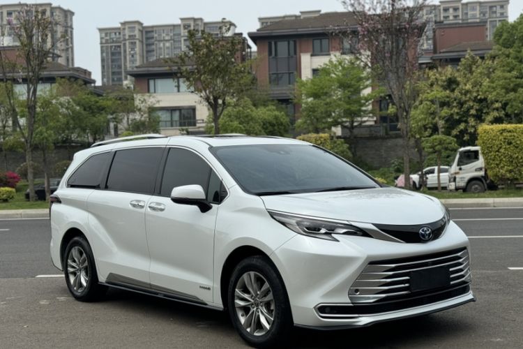 Used Toyota SIENNA 2021 2.5L Hybrid Platinum Edition Exterior 7