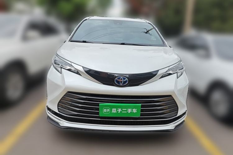 Used Toyota SIENNA 2021 2.5L Hybrid Premium Edition Front
