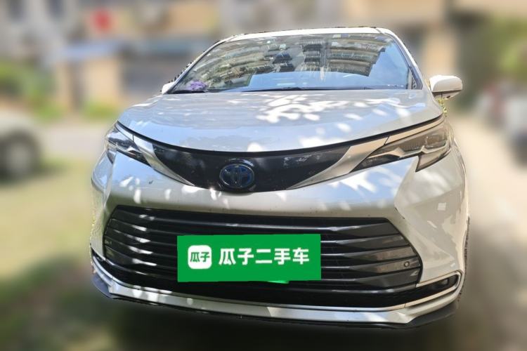 Used Toyota SIENNA 2021 2.5L Hybrid Ultimate Edition Front
