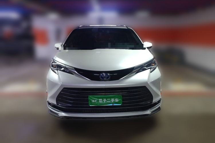 Used Toyota SIENNA 2021 2.5L Hybrid Ultimate Edition Front