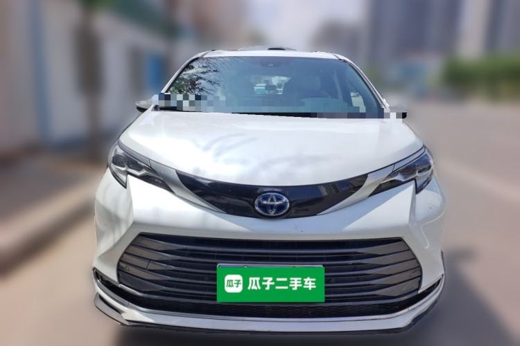 Used Toyota SIENNA 2021 2.5L Hybrid Premium Edition Front
