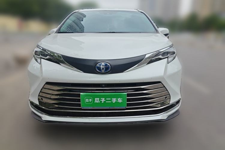 Used Toyota SIENNA 2021 2.5L Hybrid Comfort Edition Front