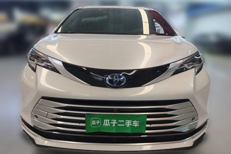 Used Toyota SIENNA 2021 2.5L Hybrid Ultimate Edition Front
