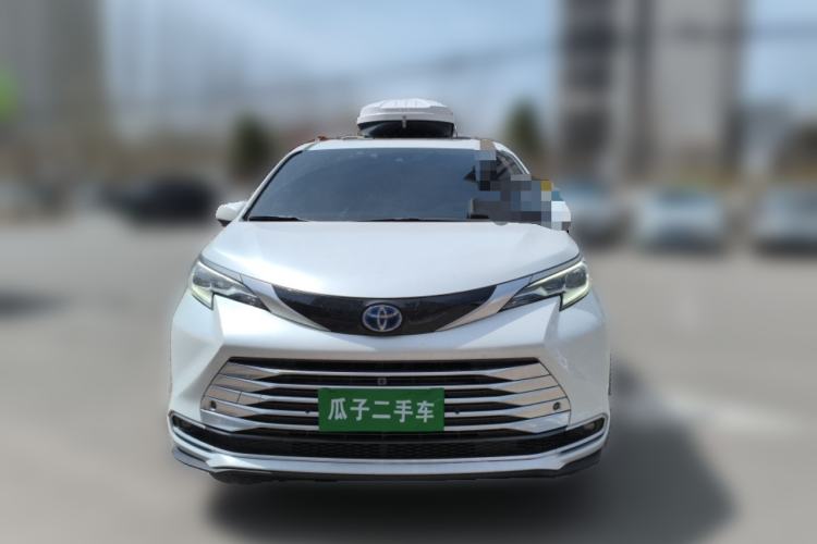 Used Toyota SIENNA 2021 2.5L Hybrid Platinum Edition Front