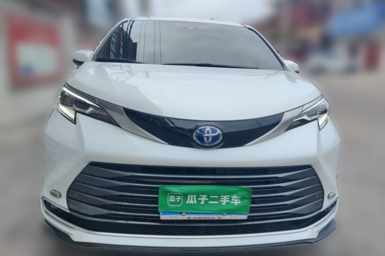 Used Toyota SIENNA 2021 2.5L Hybrid Premium Edition Front