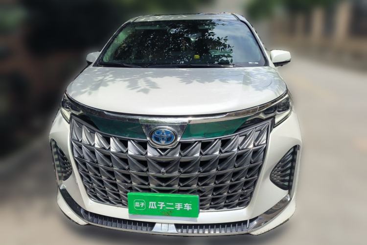 Used Toyota SIENNA 2021 2.5L Hybrid Premium Edition Front