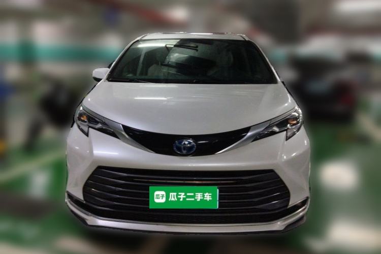 Used Toyota SIENNA 2021 2.5L Hybrid Ultimate Edition Front