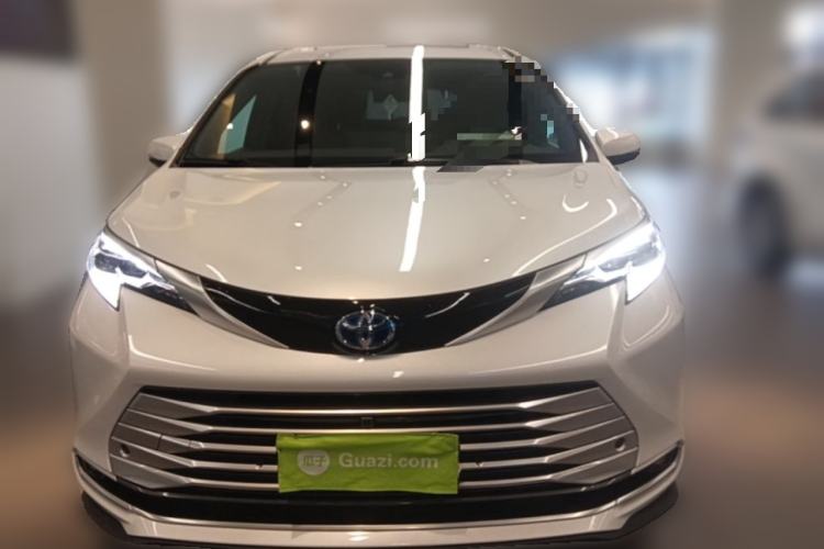 Used Toyota SIENNA 2021 2.5L Hybrid Platinum Edition Front