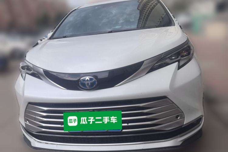 Used Toyota SIENNA 2021 2.5L Hybrid Platinum Edition Front