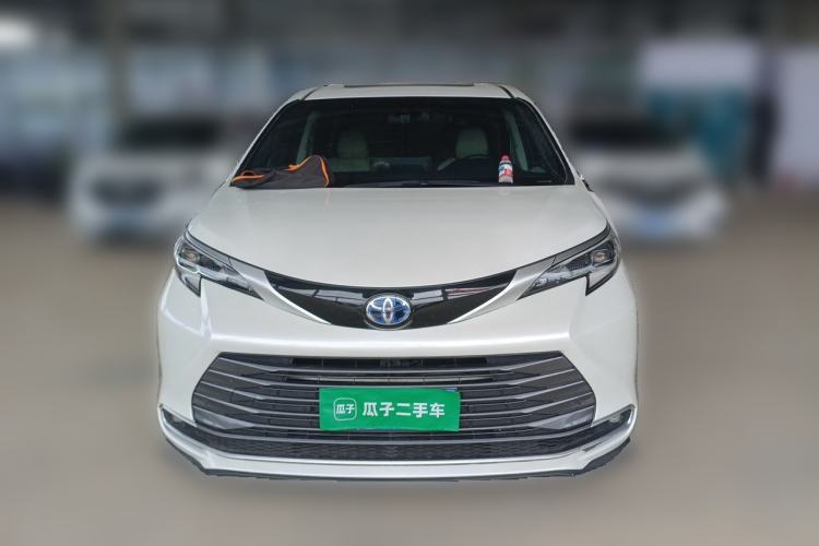 Used Toyota SIENNA 2021 2.5L Hybrid Premium Edition Front