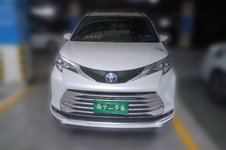 Used Toyota SIENNA 2021 2.5L Hybrid Platinum Edition Front