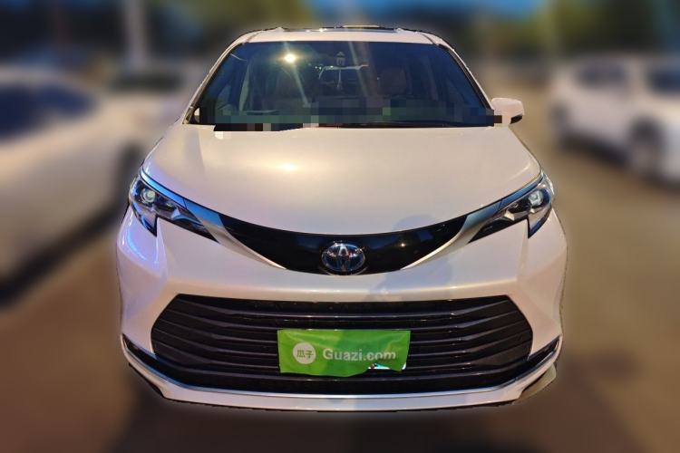 Used Toyota SIENNA 2021 2.5L Hybrid Luxury Edition Front