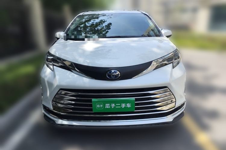 Used Toyota SIENNA 2021 2.5L Hybrid Comfort Edition Front