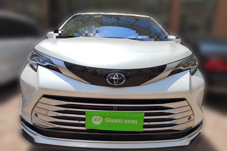 Used Toyota SIENNA 2021 2.5L Hybrid Platinum Edition Front