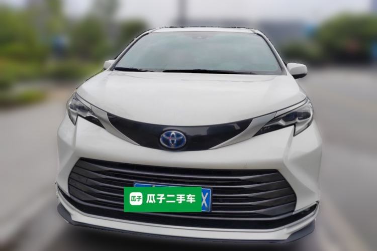 Used Toyota SIENNA 2021 2.5L Hybrid Luxury Edition Front