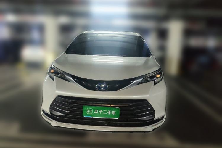 Used Toyota SIENNA 2021 2.5L Hybrid Premium Edition Front