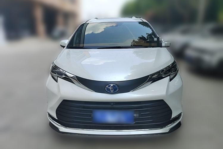 Used Toyota SIENNA 2021 2.5L Hybrid Comfort Edition Front