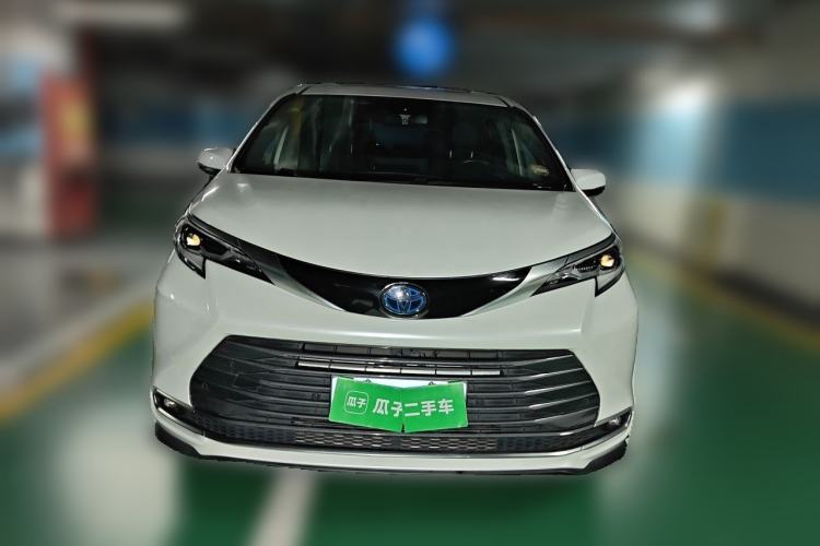 Used Toyota SIENNA 2021 2.5L Hybrid Ultimate Edition Front
