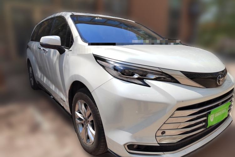Used Toyota SIENNA 2021 2.5L Hybrid Platinum Edition Front Right 45 Deg