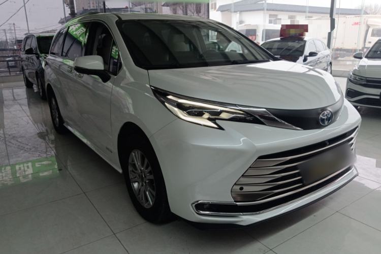 Used Toyota SIENNA 2021 2.5L Hybrid Comfort Edition Front Right 45 Deg