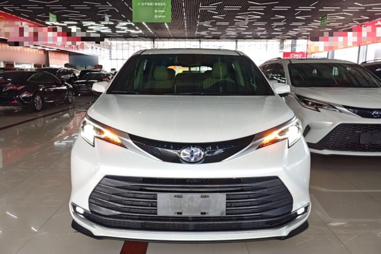 Used Toyota SIENNA 2021 2.5L Hybrid Ultimate Edition Front