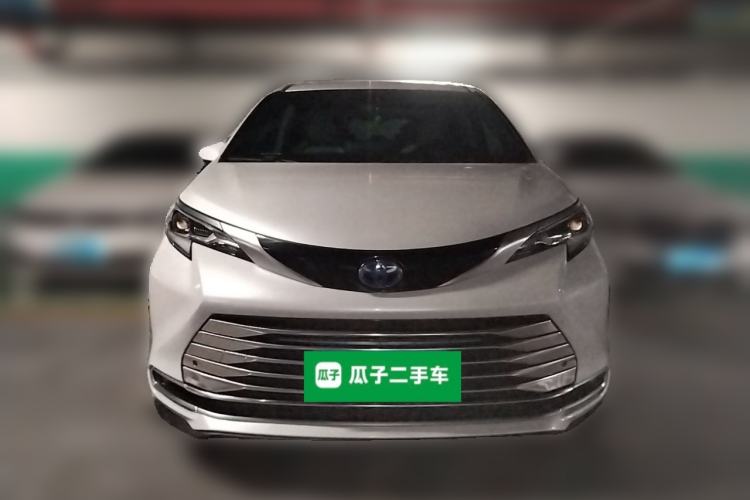 Used Toyota SIENNA 2021 2.5L Hybrid Premium Edition Front