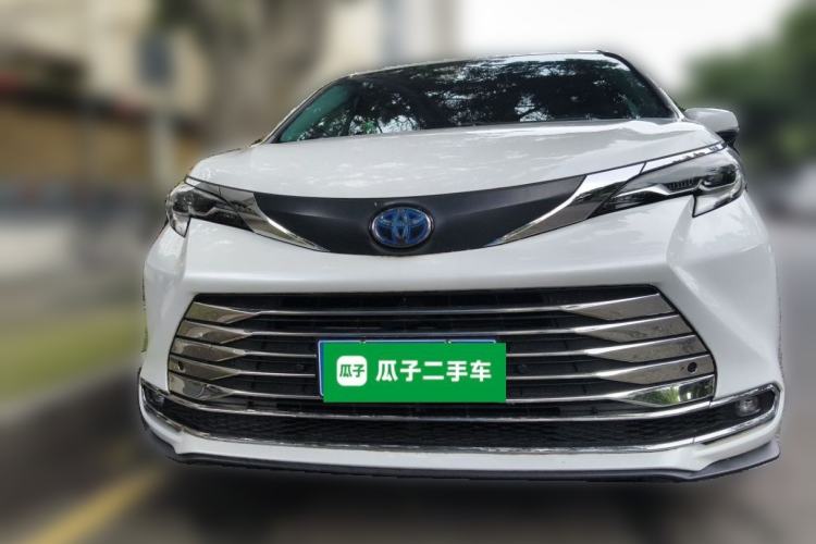 Used Toyota SIENNA 2021 2.5L Hybrid Comfort Edition Front